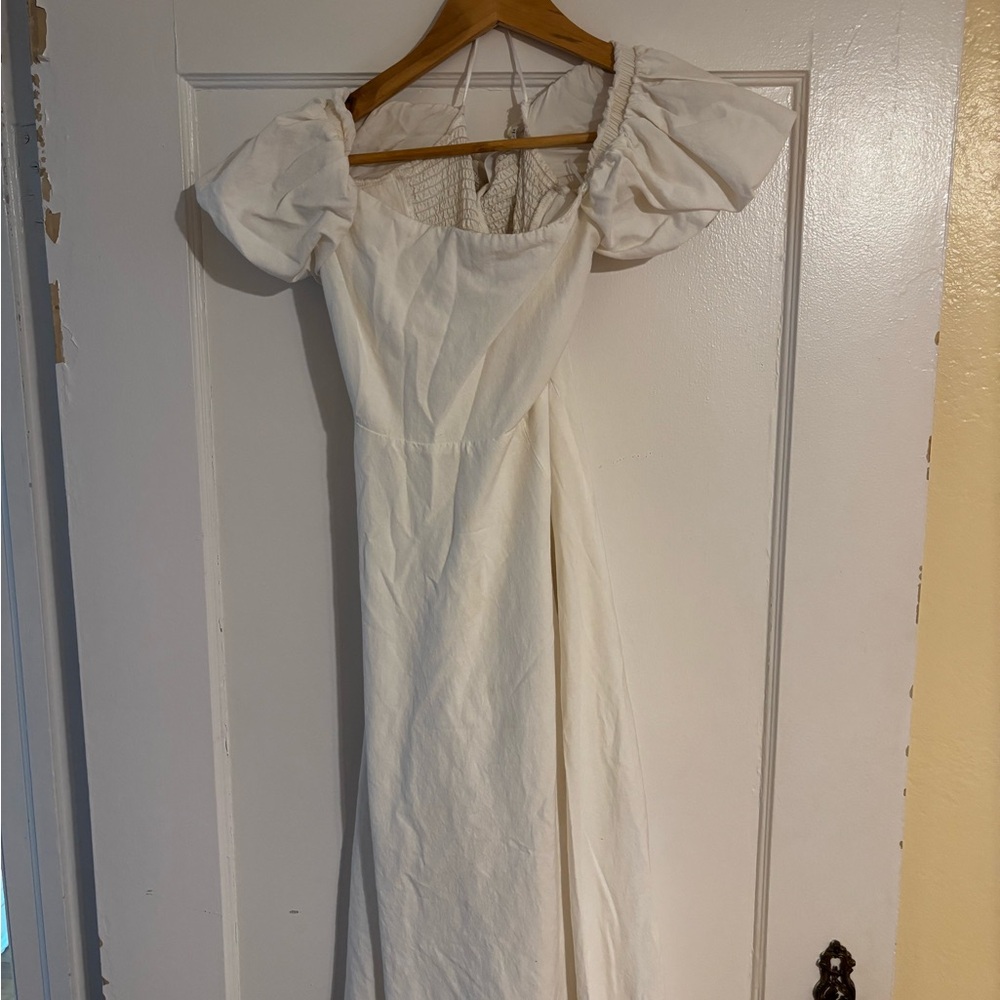 ASTR White Puff Sleeve Dress